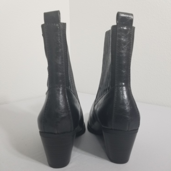 7 Dials Eve Bootie Embossed Print - Picture 7 of 10